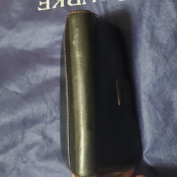 Dooney&Bourke Wallet - Picture 9 of 10